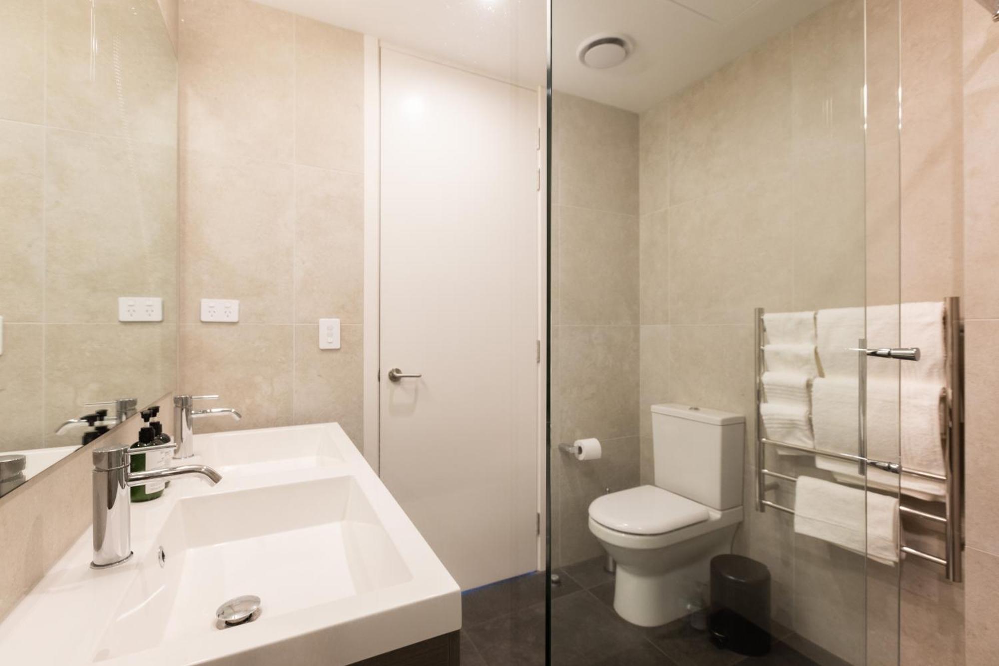 Luxury 2 Bedroom Cbd Apartment With Free Parking كريستتشيرش المظهر الخارجي الصورة
